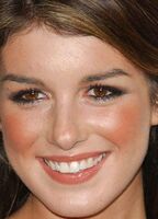 Shenae Grimes