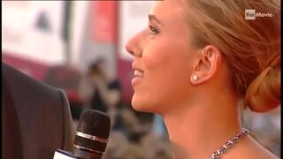 Scarlett Johansson Cleavage on Red Carpet