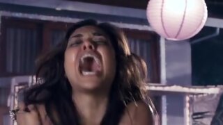 Esha Gupta Naked in Raaz 3