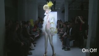 Models Nude fashion Oops