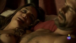 Blanca Espino Topless in Isabel s01e07