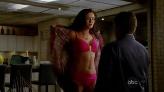 Jodi Lyn OKeefe Hot on Castle s05e02