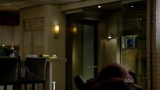 Jodi Lyn OKeefe Hot on Castle s05e02