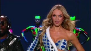 Candice Swanepoel VS Fashion Show Compilation