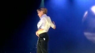 Madonna Flashes Her Nipple at Istanbul Concert