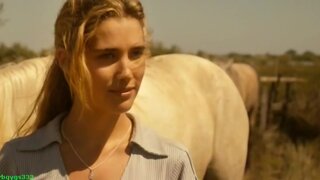 Vahina Giocante Topless in Le premier cercle