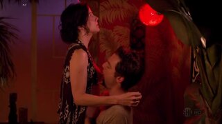 Mary-Louise Parker Topless on Weeds s05e09