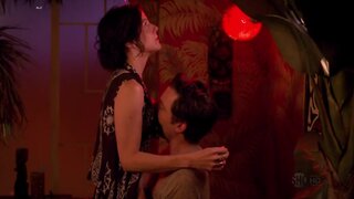 Mary-Louise Parker Topless on Weeds s05e09