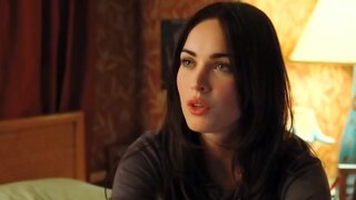 Megan Fox and Amanda Seyfried Lesbian Kiss