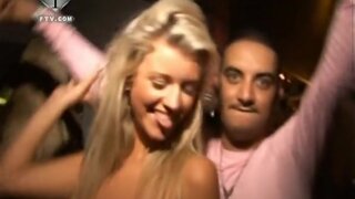 Tara Reid Nipslip