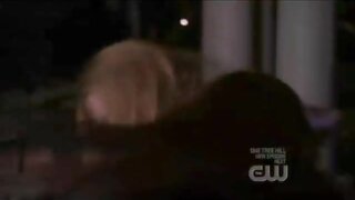 Blake Lively and Leighton Meester catfight vid from Gossip Girl