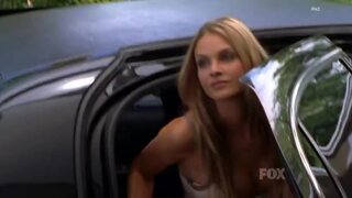 Beau Garrett in Bikini on North Shore s01e04