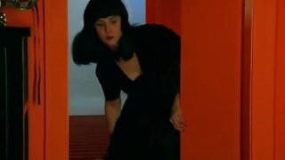 Kestie Morassi on Satisfaction s02e09
