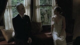 Jennifer Love Hewitt Cleavage on Ghost Whisperer S04E13