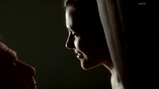 Virginie Ledoyen Topless in Mes amis, mes amours