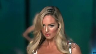 Candice Swanepoel on the runway at the Victorias Secret Fashion Show 2008