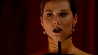 Kestie Morassi tight Cleavage in Satisfaction s02e02