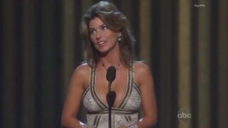Shania Twain Cleavage at CMAs