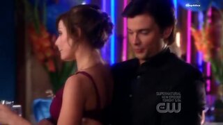 Erica Durance Cleavage on Smallville s08e05