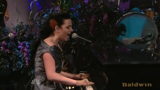 Amy Lee on The Tonight Show performing Sallys Song