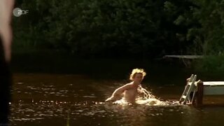 Pauline Knof Completely Naked getting out of the water in Das Geheimniss des Roten Hauses