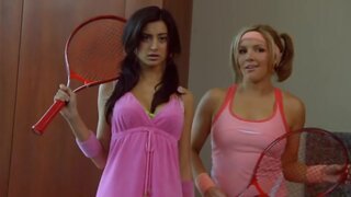 Noureen DeWulf Kissing Girl in Killer Pad