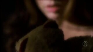 Jennifer Love Hewitt shows Cleavage in Ghost Whisperer