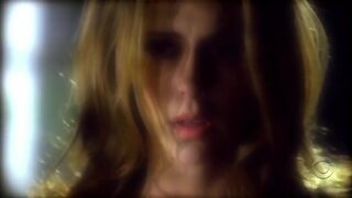 Jennifer Love Hewitt shows Cleavage in Ghost Whisperer