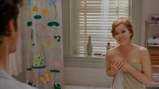 Amy Adams covered with towel in Enchanted