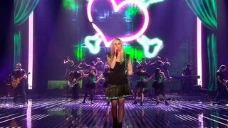 Avril Lavigne nice Cleavage Performing Hot at the MTV EMAs 2007