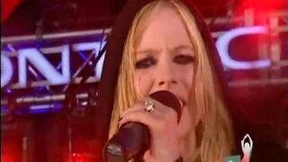 Avril Lavigne on Vh1 Presents Maxim Hot 100