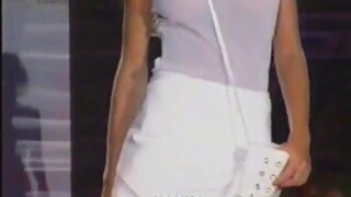 Gisele Bundchen runway show