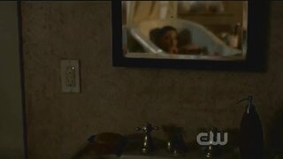 Phoebe Tonkin, Shelley Hennig, Brittany Robertson and Jessica Parker Kennedy on The Secret Circle s01e08