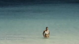 Hanna Verboom Bare Butt in Me And Mr. Jones