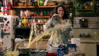 Kat Dennings sort of Bukkaked on 2 Broke Girls s01e10