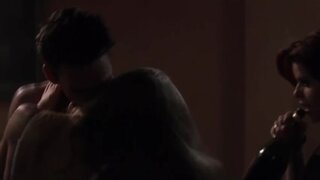 Denise Richards and Neve Campbell Threesome in Wild Things