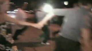 Jennie Garth Paparazzi boobs bouncing street video