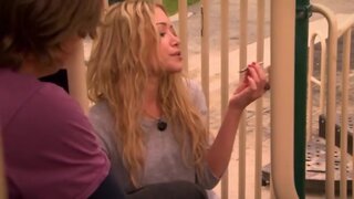 Mary Kate Olsen grinding and has her ass groped on Weeds