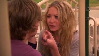 Mary Kate Olsen grinding and has her ass groped on Weeds
