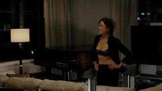 Reiko Aylesworth Shown In Bra from Mr. Brooks