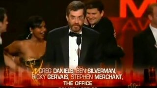 Mindy Kaling (Kelly From The Office) Nip-Slip Clip