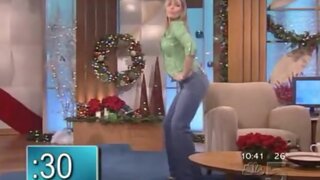 Jessica Biel shakes her ass