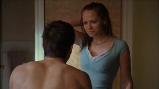 Bethany Joy Galeotti Pokers on One Tree Hill s01e22