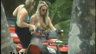 Britney Spears TV Version Paparazzi Bikini Video on the beach Nice Butt shots