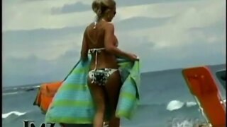 Britney Spears TV Version Paparazzi Bikini Video on the beach Nice Butt shots