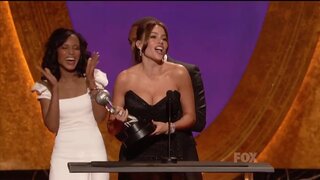 Sofia Vergara Near Nipple slip and Bouncing Boobs at Image awards