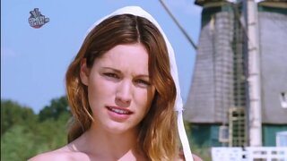 Kelly Brook in Deuce Bigalow European Gigolo