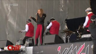 Mariah Carey Huge Camel Toe on Stage