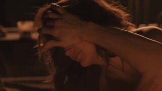 Rachael Leigh Cook Skin in Red Sky