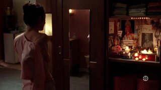 Delphine Serina Topless in Un flic s06e01